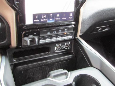 Used 2022 RAM 2500 Laramie AWD/4WD image 25
