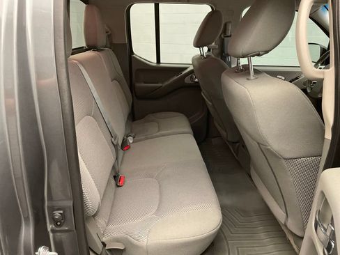 Used 2021 Nissan Frontier SV w/ Midnight Edition Floor Mats AWD/4WD image 26