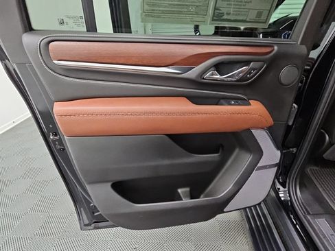 Used 2023 GMC Yukon XL Denali Ultimate AWD/4WD image 38