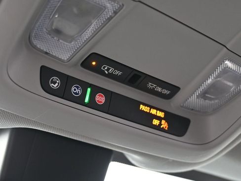 Used 2021 Chevrolet Equinox LT image 20