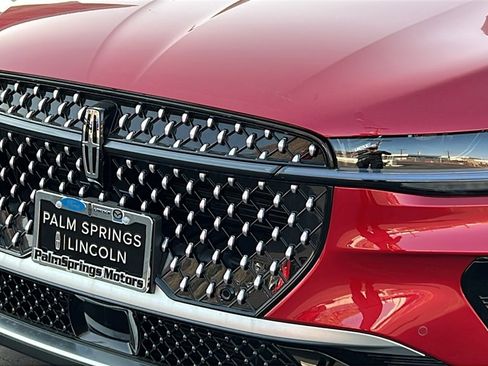 New 2025 Lincoln Nautilus Premier w/ Equipment Group 102A image 5