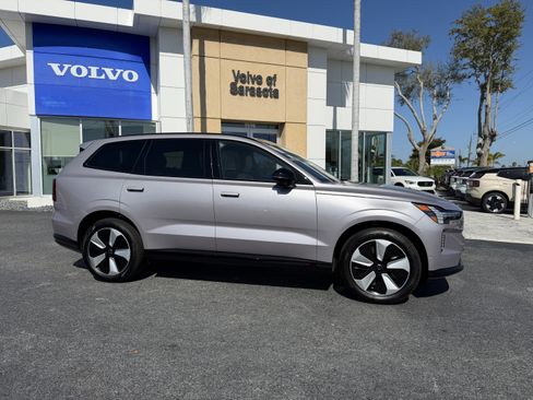 New 2026 Volvo EX90 Plus image 2
