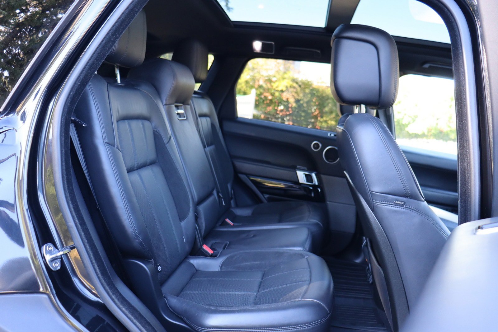 Used 2020 Land Rover Range Rover Sport HST AWD/4WD image 18