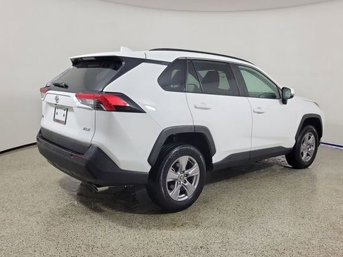 Used 2025 Toyota RAV4 XLE FWD image 5