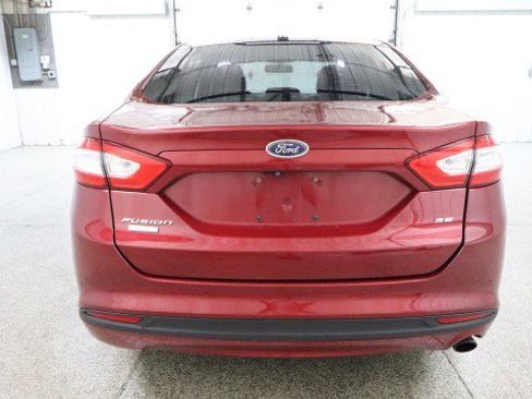 Used 2016 Ford Fusion SE w/ Equipment Group 202A FWD image 8