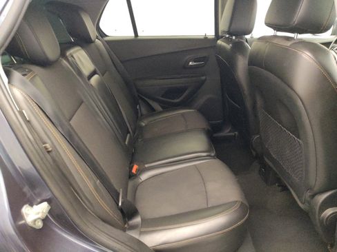 Used 2018 Chevrolet Trax LT w/ LT Convenience Package image 19