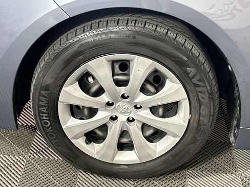 Used 2024 Toyota Corolla LE AWD/4WD image 10