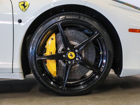 Used 2013 Ferrari 458 Spider RWD image 17