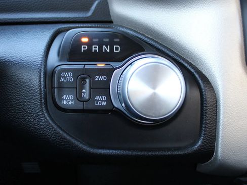Used 2019 RAM 1500 Laramie AWD/4WD image 19