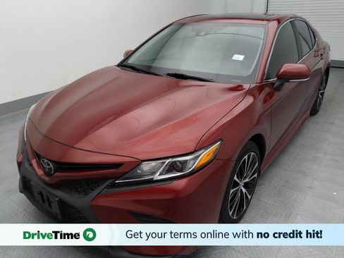 Used 2018 Toyota Camry SE w/ Moonroof Package image 1