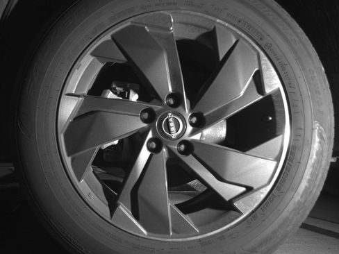 Used 2025 Nissan Rogue SV FWD image 9