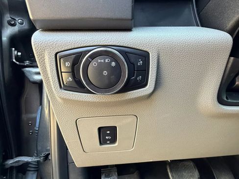Used 2017 Ford F150 XLT w/ Equipment Group 302A Luxury AWD/4WD image 23
