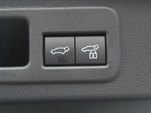 Certified 2025 Toyota 4Runner Limited AWD/4WD image 35