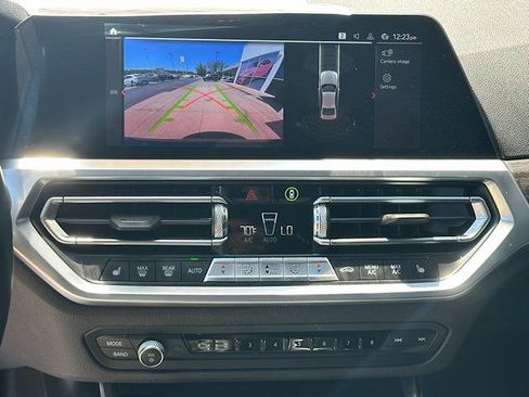 Certified 2022 BMW 330i xDrive Sedan w/ Premium Package AWD/4WD image 24