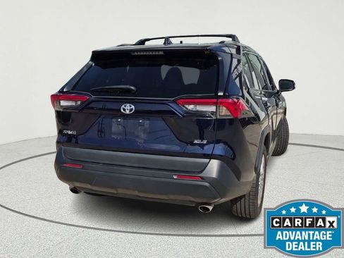 Used 2021 Toyota RAV4 XLE Premium image 4