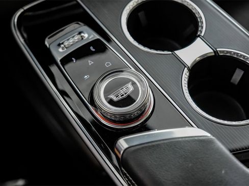 Used 2024 Cadillac Lyriq Luxury image 26