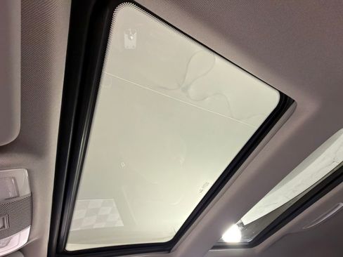 Used 2015 Mercedes-Benz GLK 250 BlueTEC 4MATIC image 13