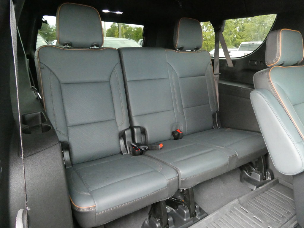Certified 2025 GMC Yukon XL AT4 w/ AT4 Premium Package AWD/4WD image 18