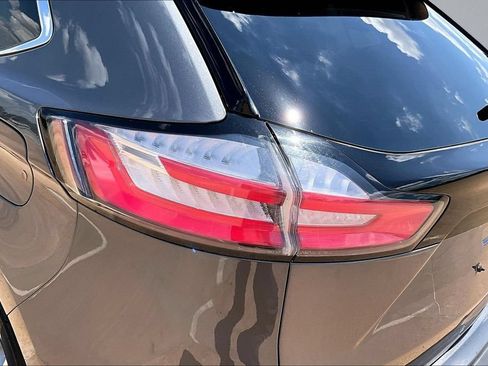 Used 2023 Ford Edge SEL AWD/4WD image 28