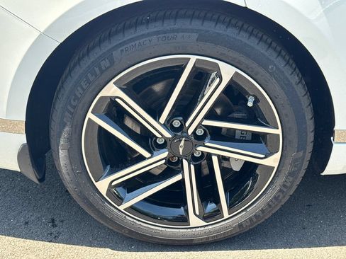 Used 2025 Genesis G80 2.5T Advanced AWD/4WD image 20