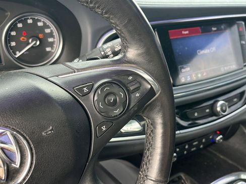 Used 2020 Buick Enclave Essence w/ Sport Touring Edition image 12