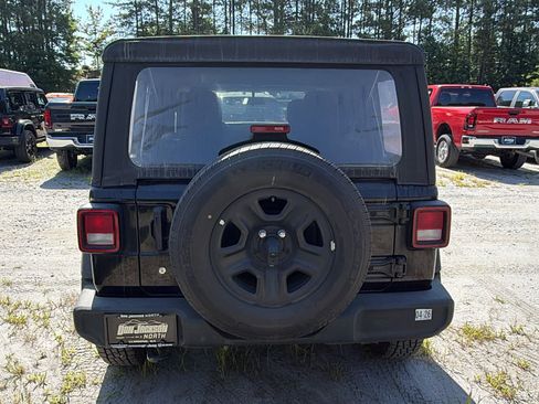 Used 2023 Jeep Wrangler Unlimited Sport AWD/4WD image 9