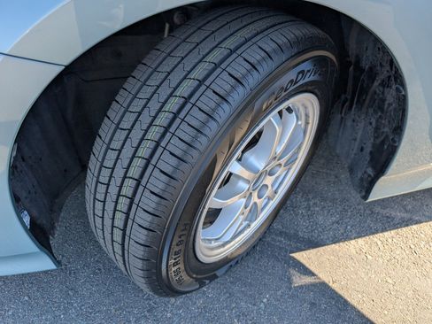 Used 2017 Toyota Prius Two image 21