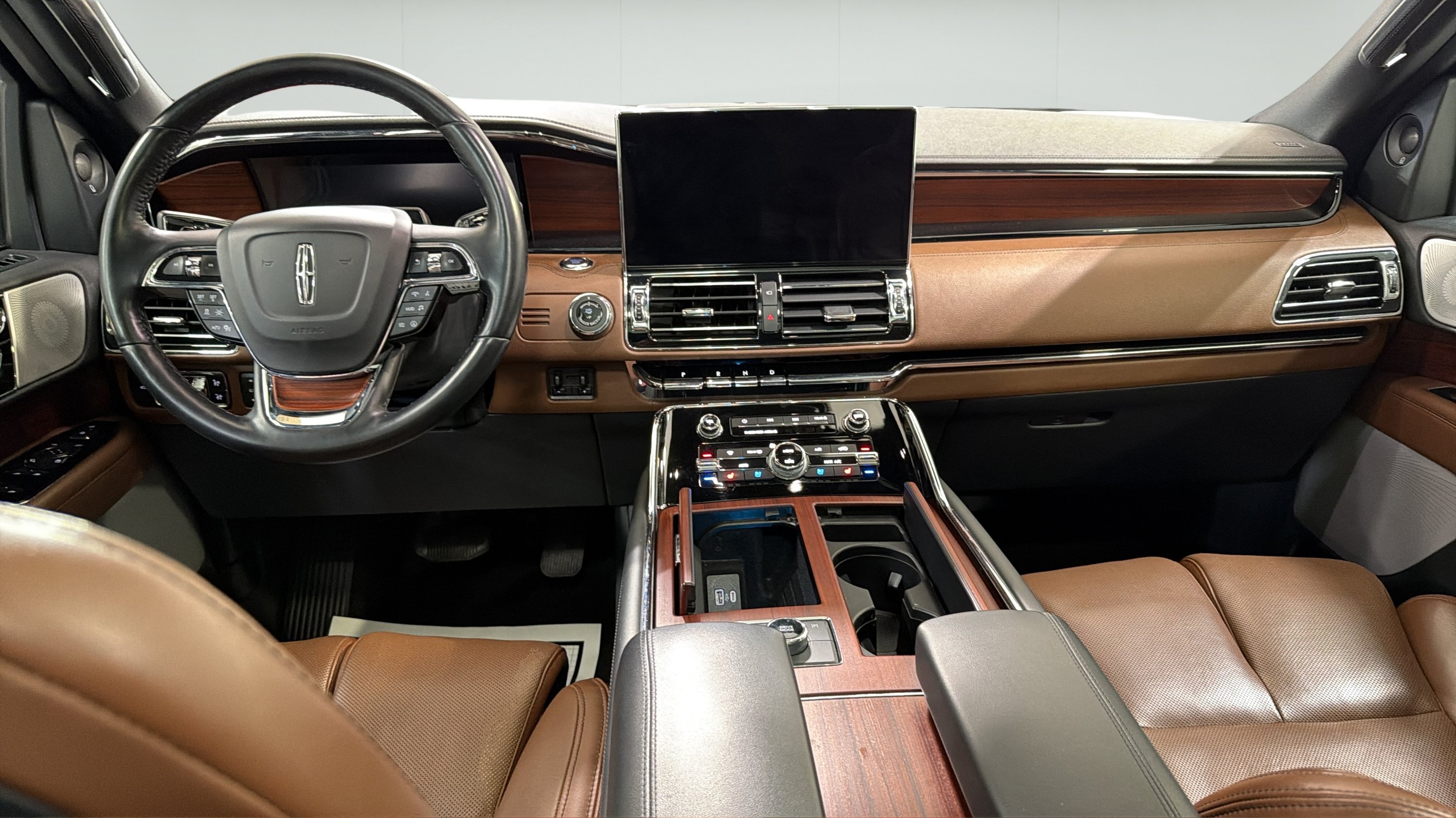 Used 2023 Lincoln Navigator Reserve AWD/4WD image 25