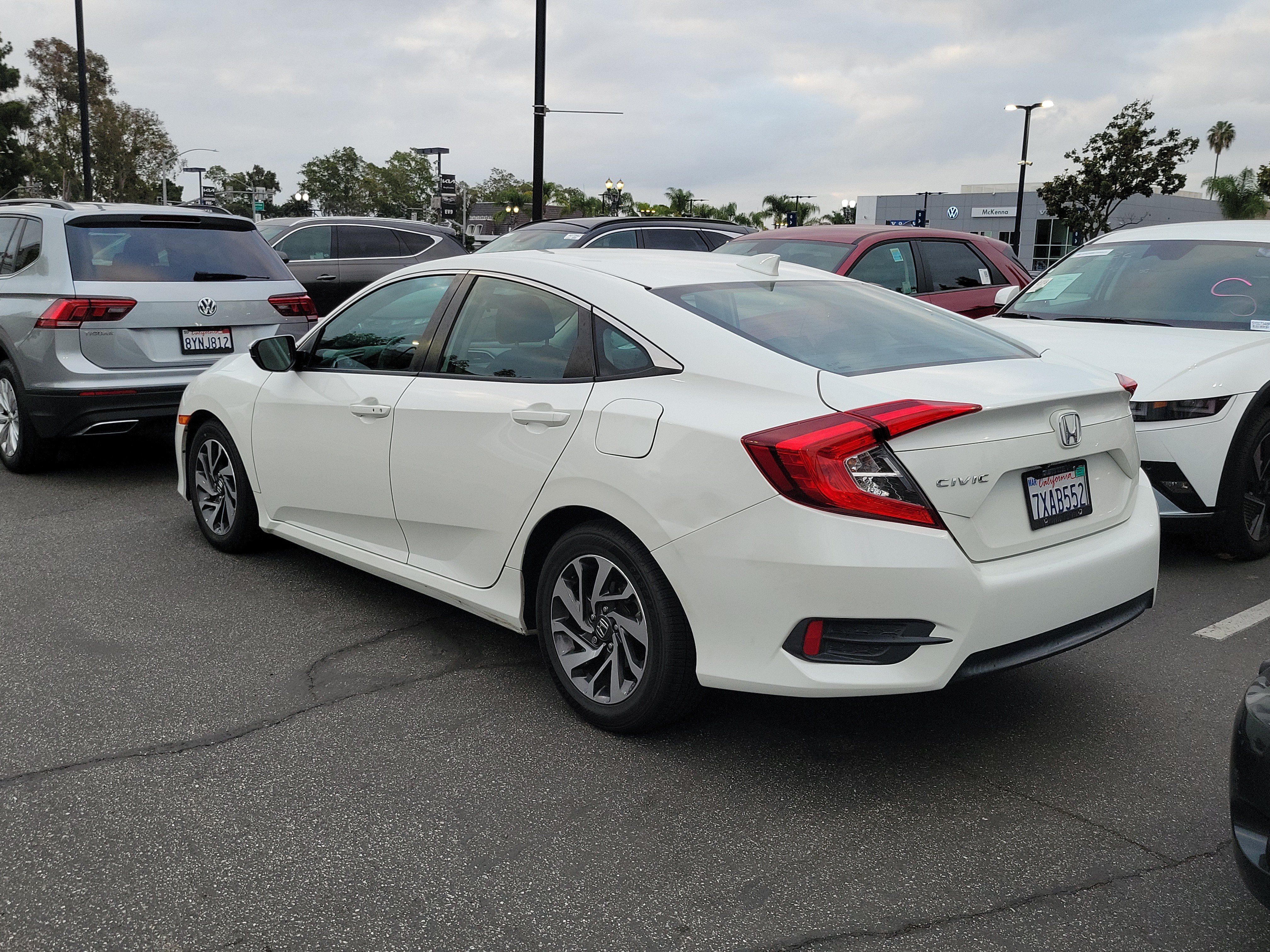 Used 2017 Honda Civic EX image 4