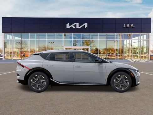 New 2026 Kia EV6 Light RWD image 7