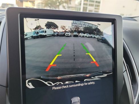 Used 2024 Ford Edge SEL image 18