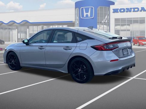 Used 2025 Honda Civic Sport image 6
