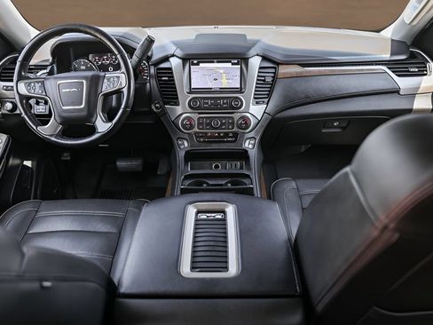 Used 2019 GMC Yukon Denali w/ Open Road Package AWD/4WD image 27