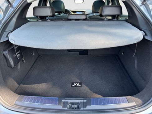 Used 2018 INFINITI QX30 Premium w/ Cargo Package image 19