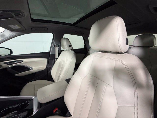 Used 2025 Audi Q5 Premium Plus w/ Premium Plus AWD/4WD image 16