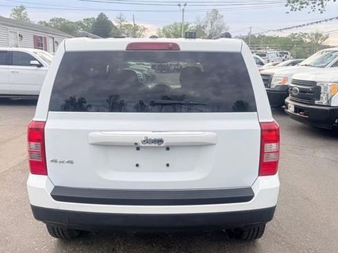 Used 2017 Jeep Patriot Sport w/ Power Value Group AWD/4WD image 7