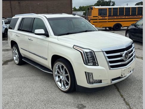 Used 2015 Cadillac Escalade Premium AWD/4WD image 1