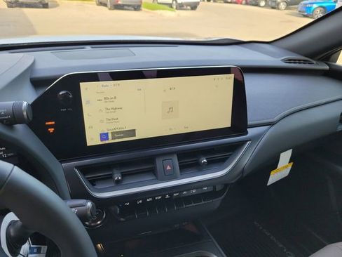 New 2026 Lexus UX 300h AWD image 27