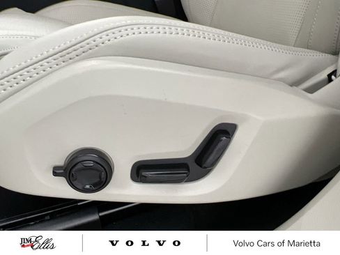 New 2026 Volvo XC60 B5 Ultra w/ Protection Package Premier image 13