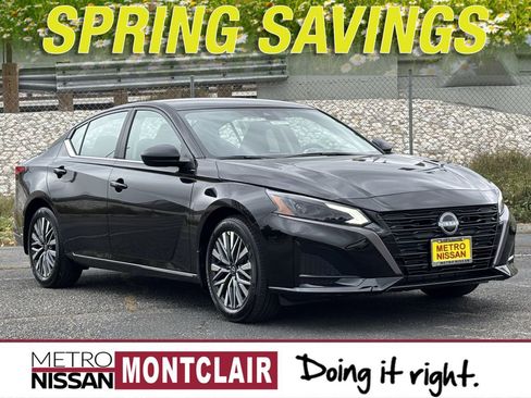 New 2026 Nissan Altima 2.5 SV FWD image 1