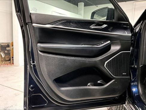 Used 2024 Jeep Grand Cherokee Trailhawk image 20