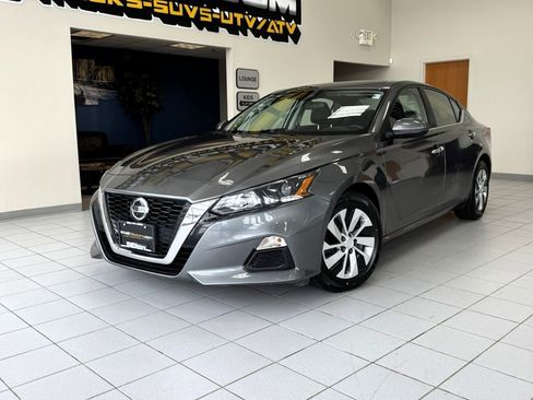 Used 2022 Nissan Altima 2.5 S FWD image 2
