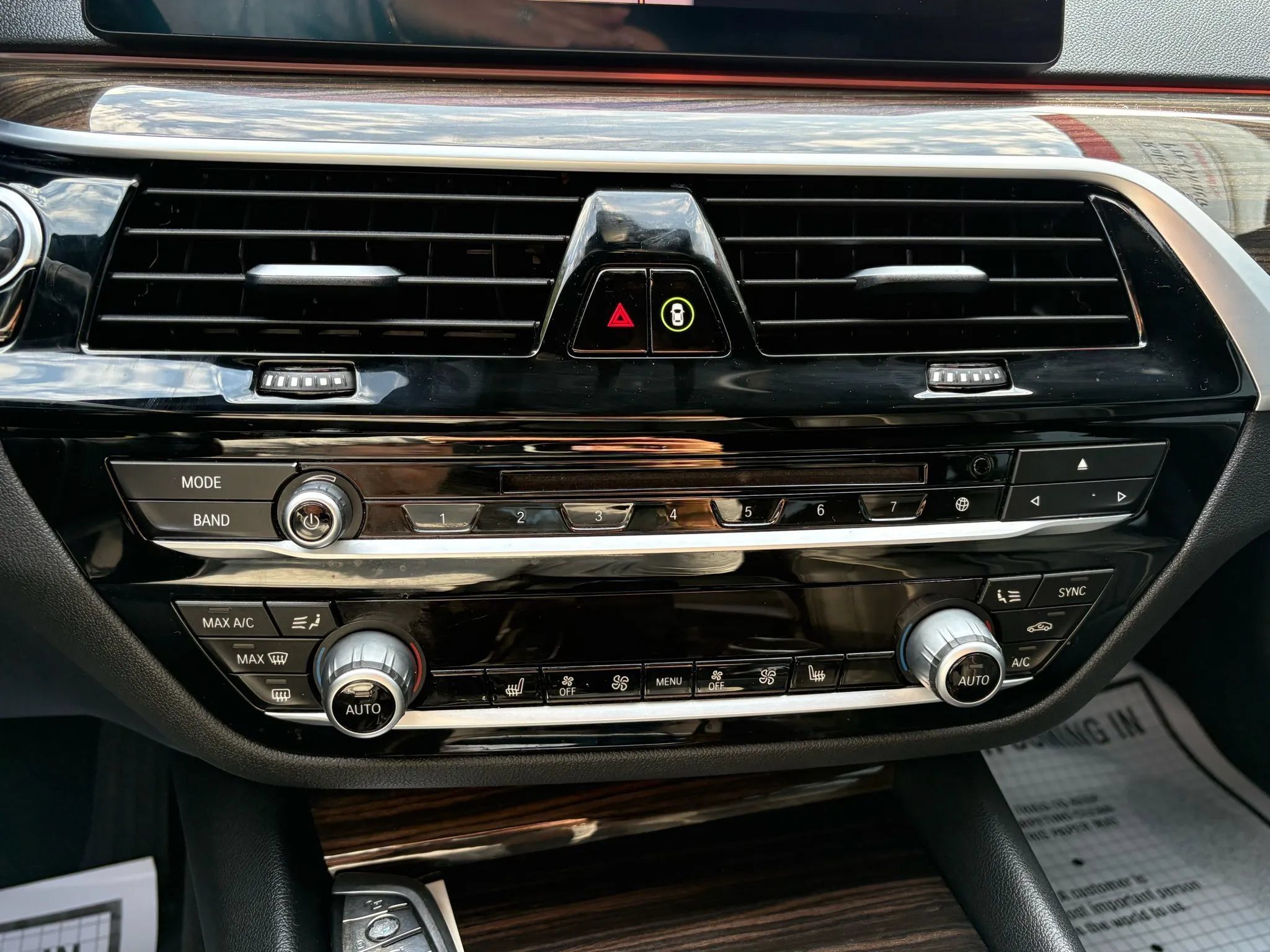 Used 2019 BMW 540i xDrive AWD/4WD image 34
