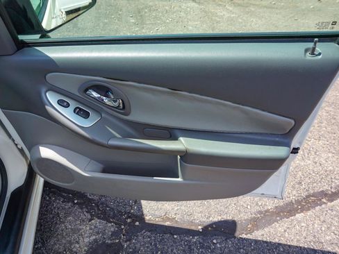 Used 2005 Chevrolet Malibu LT FWD image 20