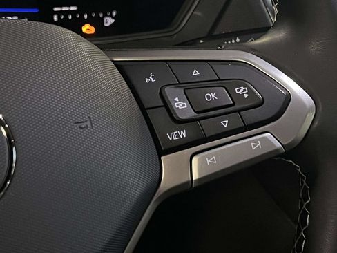 Used 2022 Volkswagen Tiguan SE AWD/4WD image 20