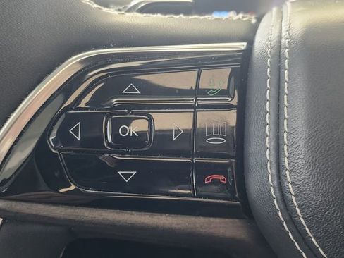 Used 2023 Jeep Grand Cherokee L Overland w/ Rear Seat Video Group I image 39