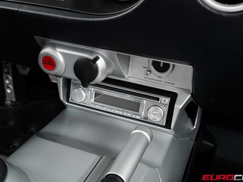 Used 2006 Ford GT RWD image 38