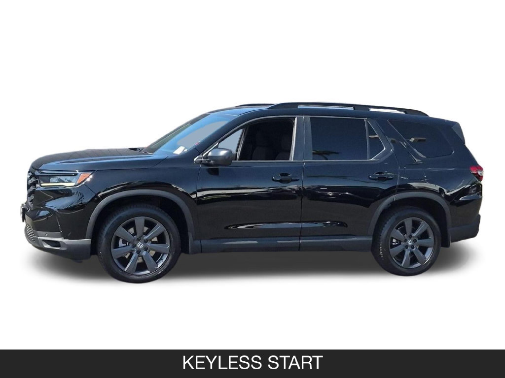 Used 2025 Honda Pilot Sport image 5