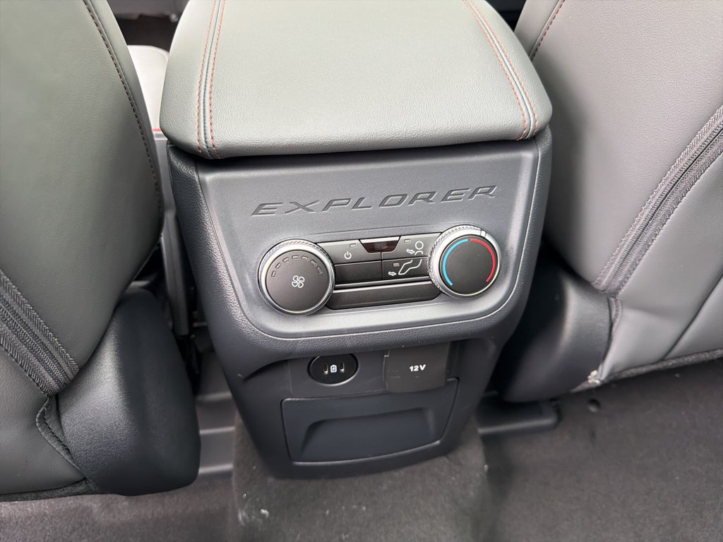 New 2026 Ford Explorer Active w/ Active Comfort Package AWD/4WD image 15