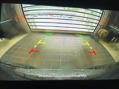 Used 2024 Nissan Frontier SV w/ Technology Package image 5